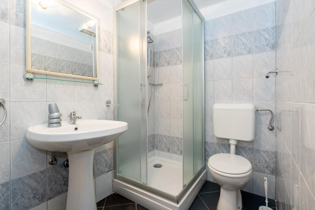 Apartments Mandica Rabac Exterior photo