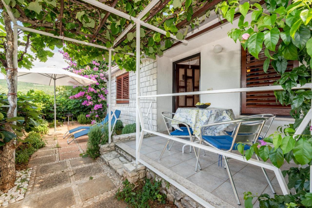 Apartments Mandica Rabac Exterior photo